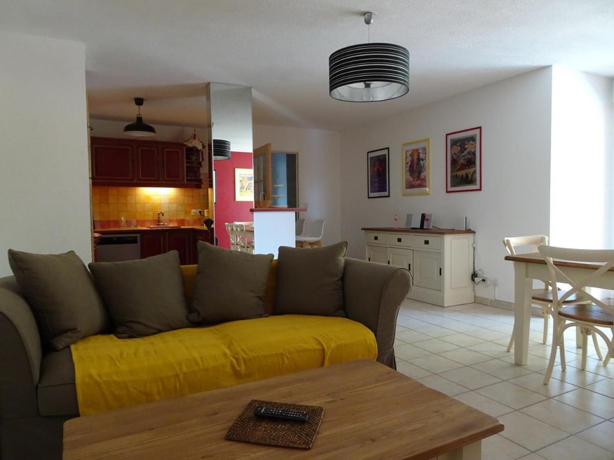 Les Manades Apartment Aigues-Mortes Exterior photo
